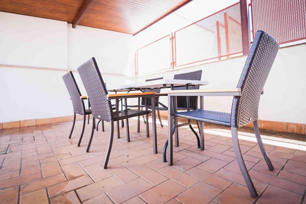 Atico Con Terraza Privada Cerca De La Catedral Apartment Sevilla Bagian luar foto
